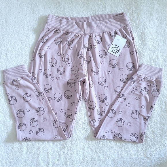 Chaser Skull💀 and Hearts💕 Sweatpants - NWT - Picture 2 of 13